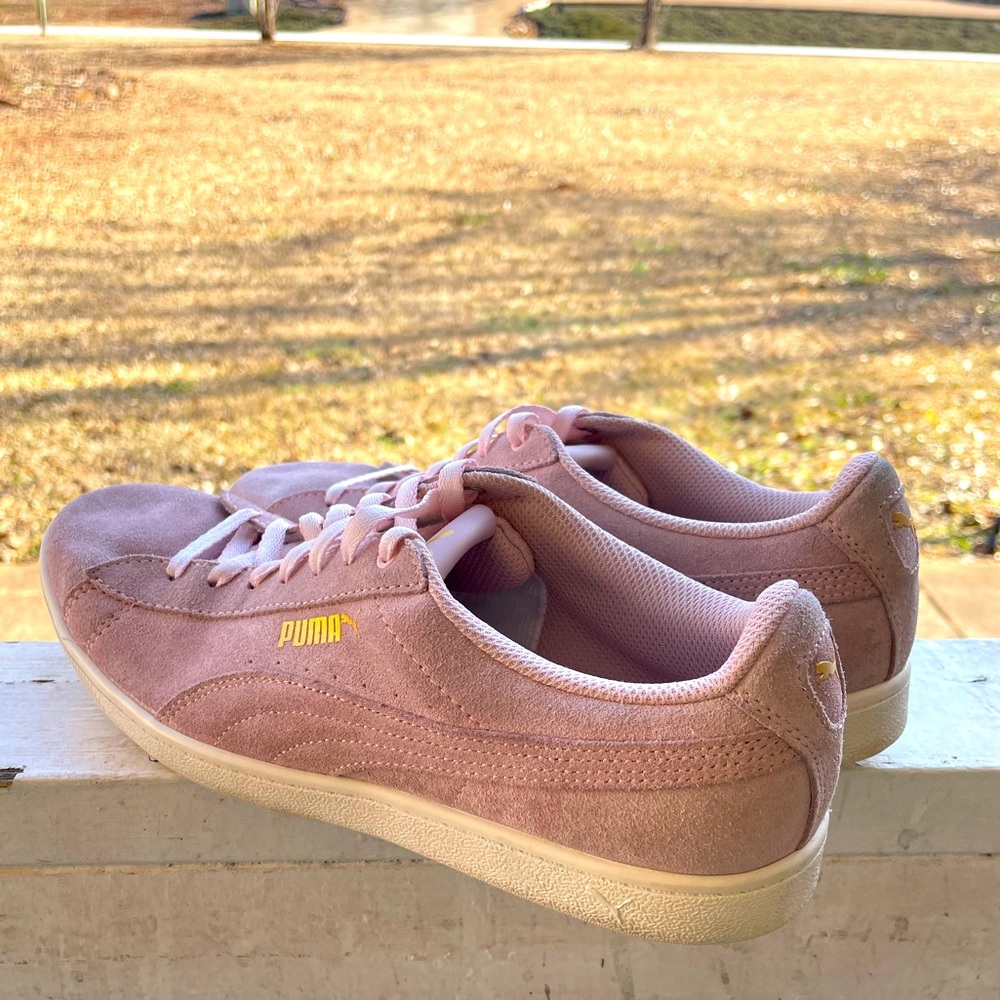 Puma Vikky women’s unisex pink mauve suede AS sneakers leather upper great shape
